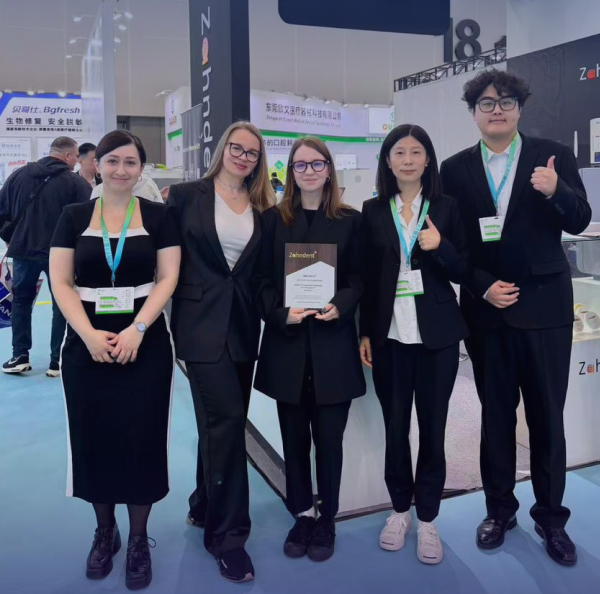 Команда Novgodent в Китае